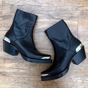 vetements western boots